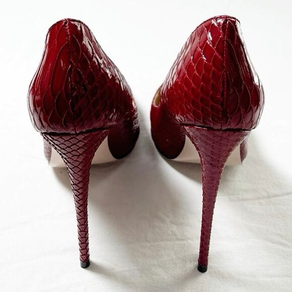 NWOT FSJ Women's Red Pointed Toe Crocodile Slip On High Heel Pump Size 10 - Picture 6 of 6